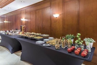 Hotel NH Collection Royal Teleport 